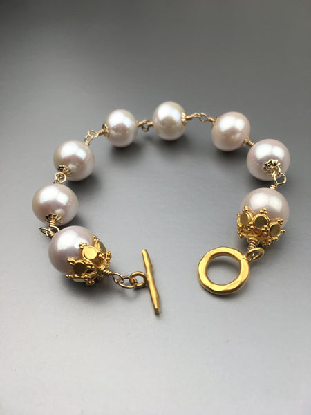 Freshwater Pearl Bracelet (Simply gorgeous)