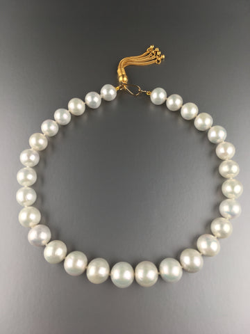 Freshwater Pearl Necklace "London 2"