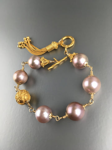 Freshwater Pearl Bracelet (London in Color)